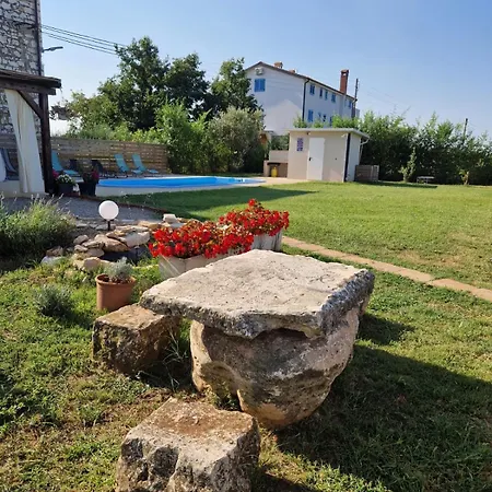 Villa Makale *